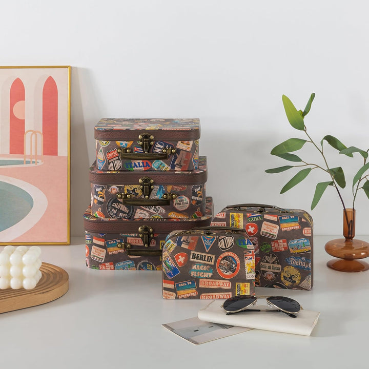 Pappkoffer mit Scharnierdeckeln und Griffen – Set von 5 – dekorative Gepäckbox, Vintage-Foto-Requisi