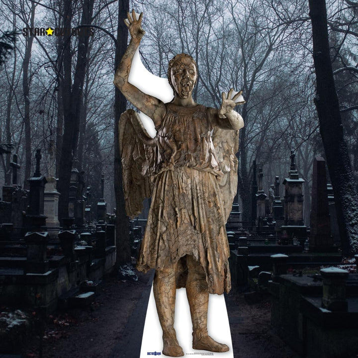 Star Cutouts Pappaufsteller von Weeping Angel Attacking