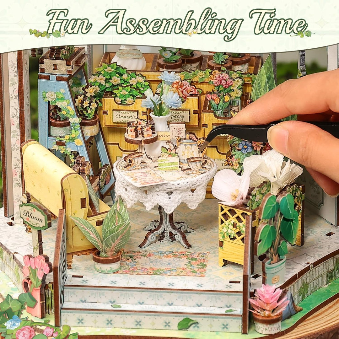 CUTEBEE Book Nook Kit - Puppenhaus für Erwachsene, Elegantes Europäisches Blühendes Miniaturhaus mit