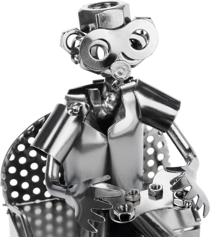 BRUBAKER Schraubenmännchen Gamer mit Controller - Zocker Eisenfigur Metallmännchen - Handarbeit Meta
