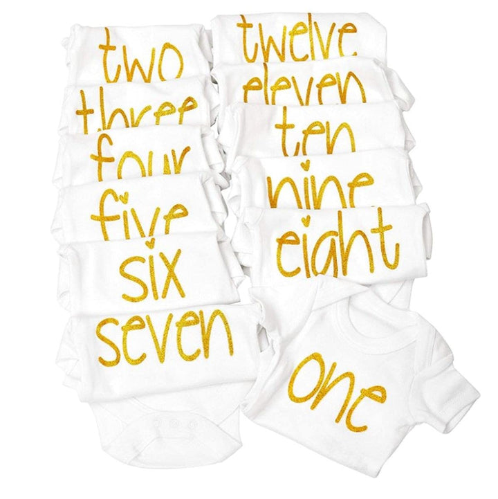 VanessasShop Set 12er Meilenstein Baby Bodys Monatsbodys Weiss-Gold One bis Twelve 100% Baumwolle -