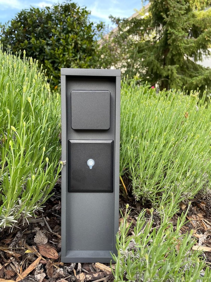 BOLD Pado smarte Aussen-Steckdose-Garten Steckdosen-Säule 3Fach Stecker Anthrazit (Smart Home (iOS &
