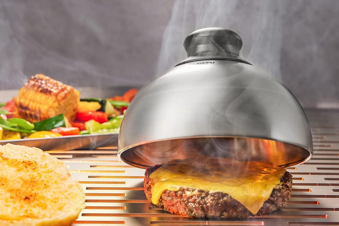 GEFU Burger- und Schmelzglocke BBQ – Edelstahl, Ø 15 cm, ideal zum Schmelzen von Käse, Schongaren un