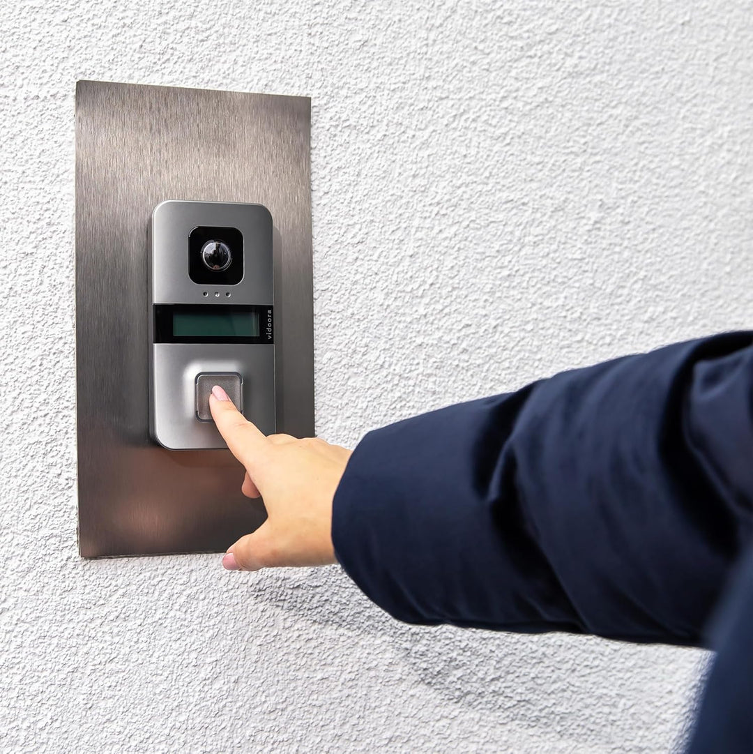 Grothe Türklingel mit Kamera, Sprechanlage & digitalem Namensschild LAN Türstation Opt. WLAN Nachtsi