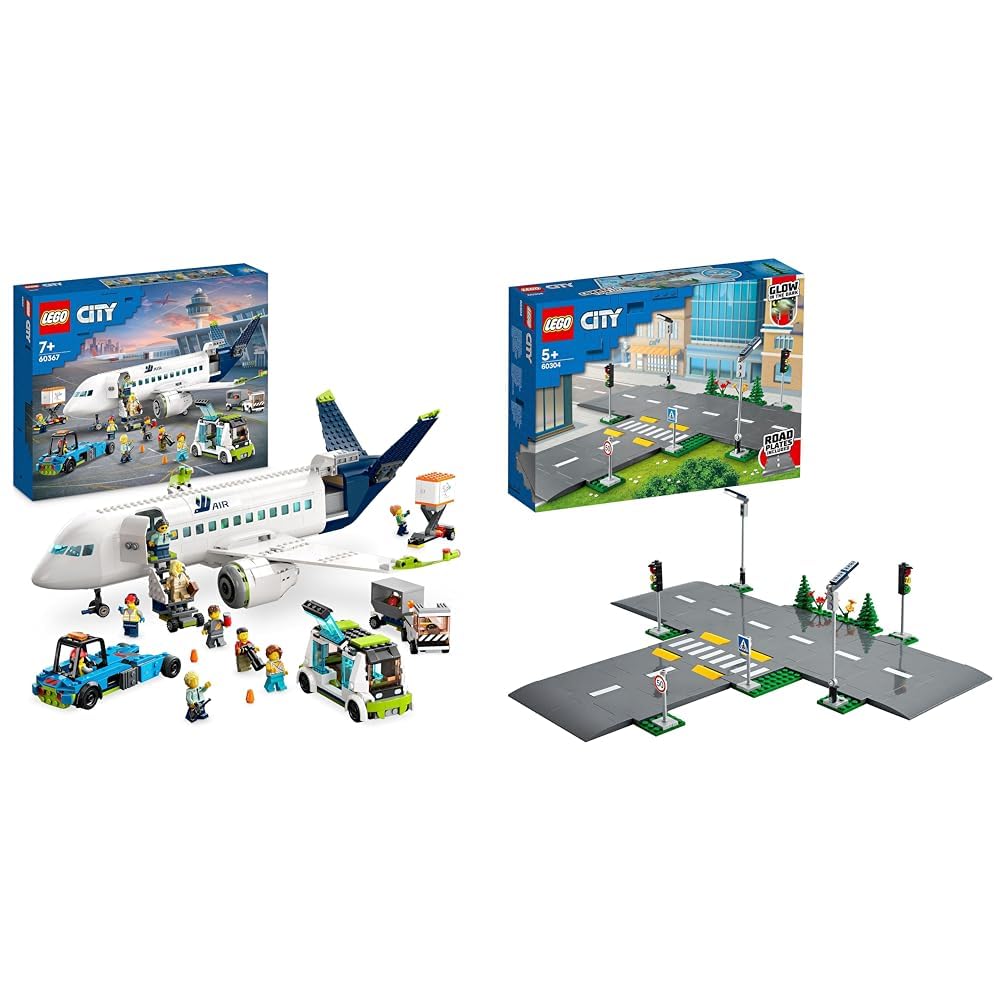 LEGO City Passagierflugzeug Spielzeug-Set & City Strassenkreuzung mit Ampeln, Bauset mit im Dunkeln