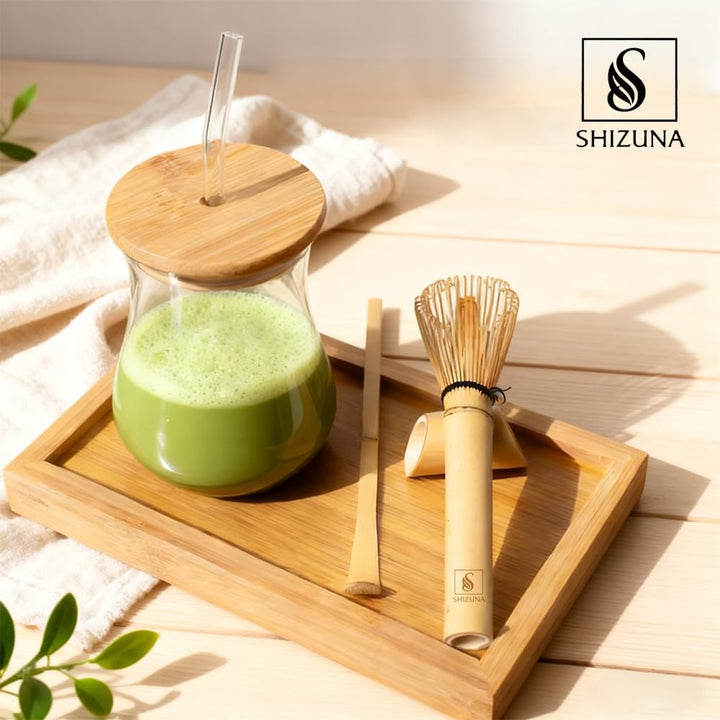 Matcha-Set aus Glas Matcha Latte, 550 ml, mit Deckel aus Bambus & Glasstrohhalm – Schneebesen aus na