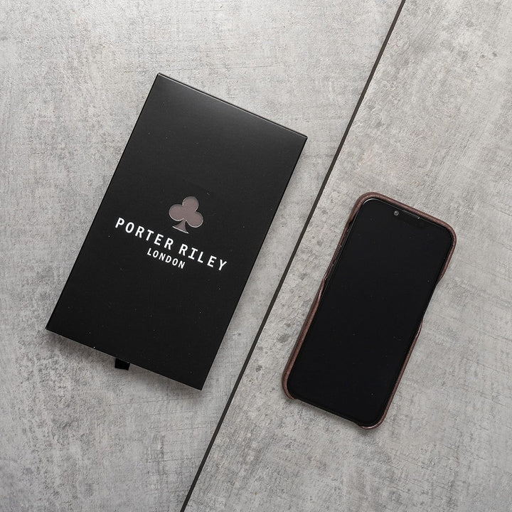 Porter Riley - Lederhülle für iPhone SE (2022/20) und iPhone 8 / iPhone 7. Premium Ultra Dünn Echtle