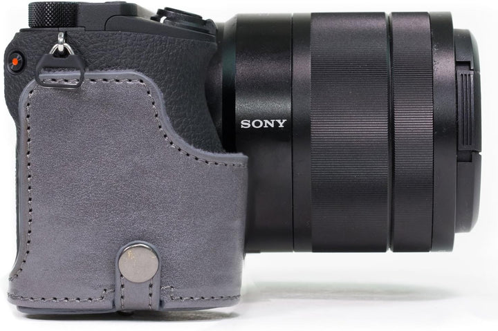 MegaGear Sony Alpha A6500 (up to 16-70mm Objektiv) Ever Ready Leder Kamera-Case mit Trageriemen und