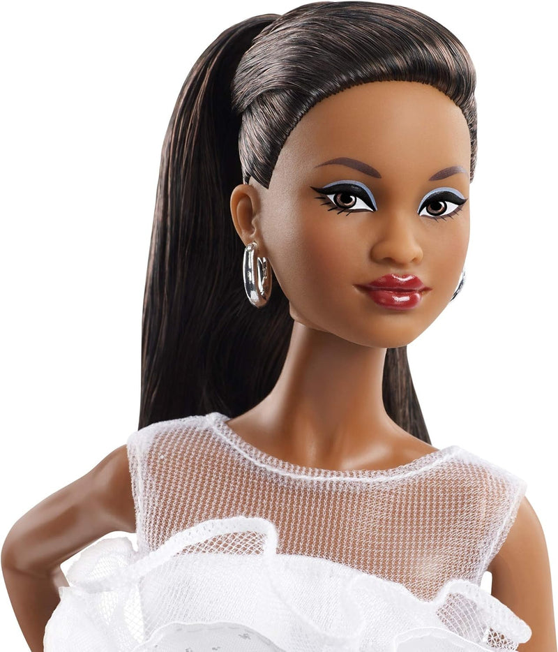 Barbie FXC79 Fashionistas Puppe im schwarzweiss karierten Rock, Puppen Spielzeug ab 6