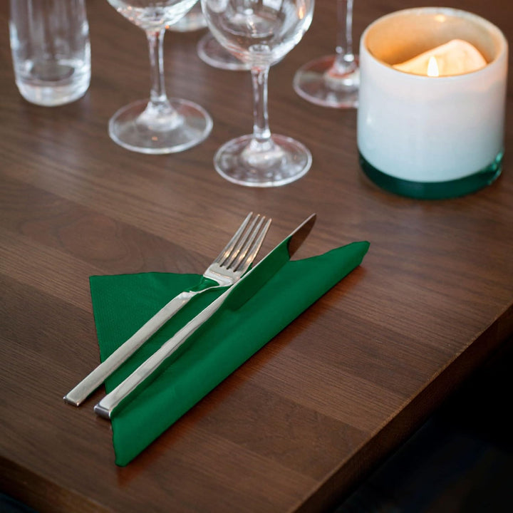 Tork Serviette Dinner vert foncé, pliage 1/4 2 plis, 40 cm x 39 cm, 12 x 150 serviettes, 478757 Dunk
