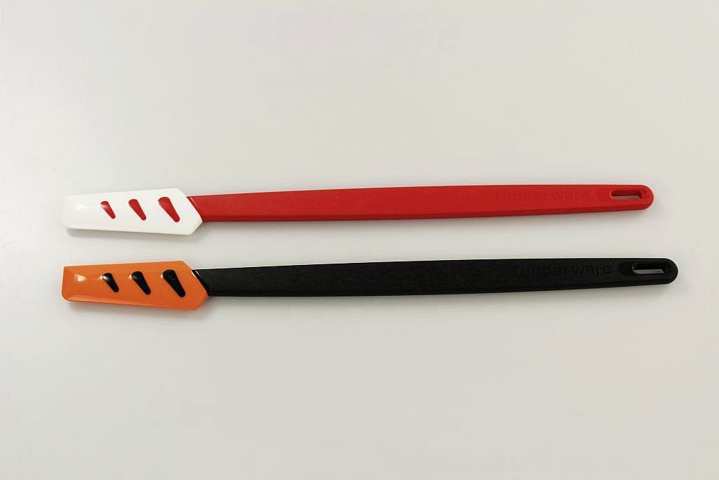 TUPPERWARE Griffbereit Kleiner Top-Schaber schwarz-orange+Top-Schaber rot-weiss 28637