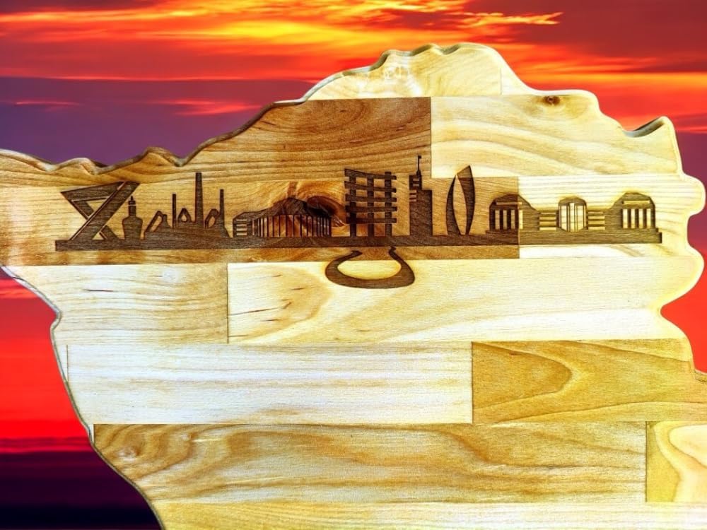 Saarlandbrett aus Holz, Juniorbrett mit der Skyline des Saarlandes, Geschenkidee aus dem Saarland, G
