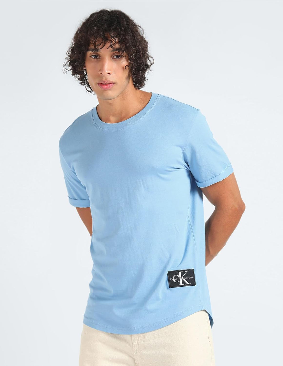 Calvin Klein Herren T-Shirt Kurzarm Badge Turn Up Sleeve Rundhalsausschnitt XXS Blau (Dusk Blue), XX