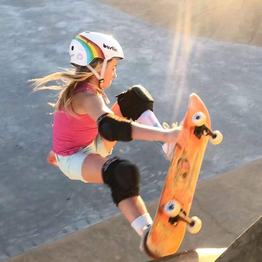 Triple Eight Certified Sweatsaver Helmet Skate-und Skateboard-Helme S/M Rainbow Sparkle White, S/M R