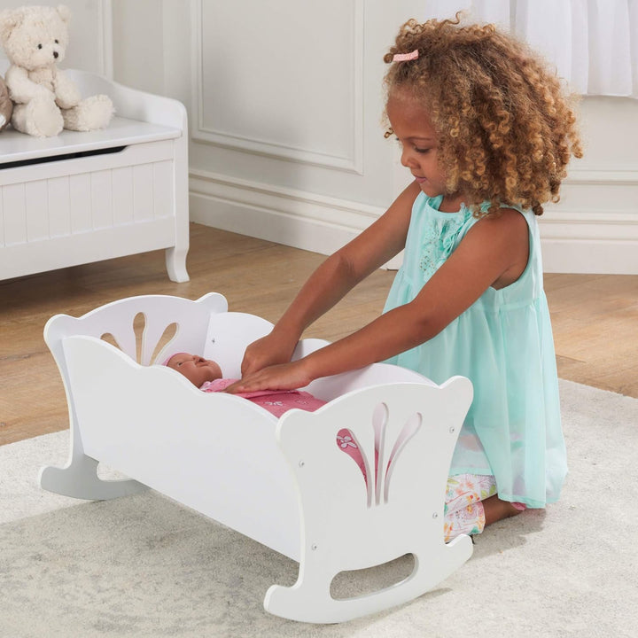 KidKraft Lil'Doll Puppenwiege aus Holz, Puppenbett für Baby Puppe, Puppen Zubehör, Spielzeug für Jun