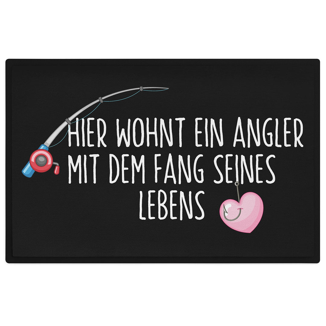 Trendation - Fussmatte Angler Geschenk Angeln Lustiger Spruch Fussmatte 60x40 cm Hier Wohnt EIN Angl
