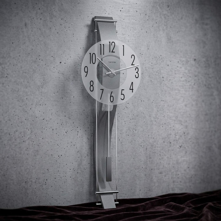 Hermle Uhrenmanufaktur Wanduhr, Holz, Grau, 80,5cm x 27cm x 11cm