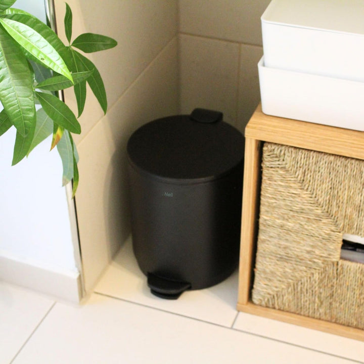 Nell Softclose Kosmetikeimer 5 L – Badmülleimer & Treteimer mit Metallpedal, leisem Deckel & herausn