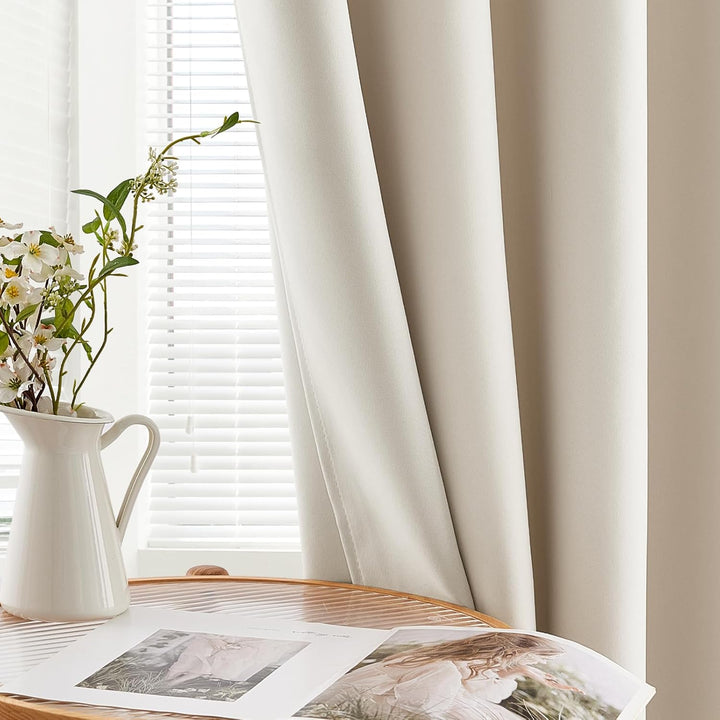 MRTREES Gardinen Wohnzimmer mit Ösen Hellbeige 2er Set Blackout Curtains Living Room, Vorhang Blickd