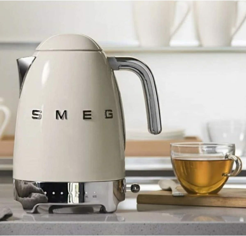 Smeg KLF04WHEU Wasserkocher, 2400, 1.7 liters, Weiss, Weiss