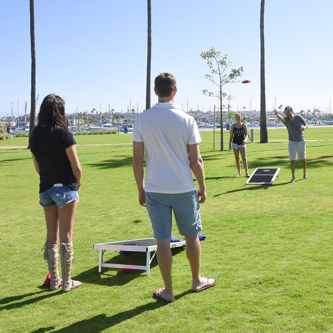GoSports Klassisches Cornhole Set in regulärer Grösse – enthält 8 Sitzsäcke und Regeln