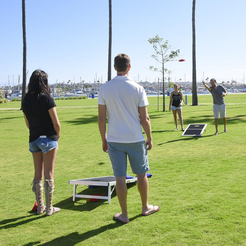 GoSports Klassisches Cornhole Set in regulärer Grösse – enthält 8 Sitzsäcke und Regeln