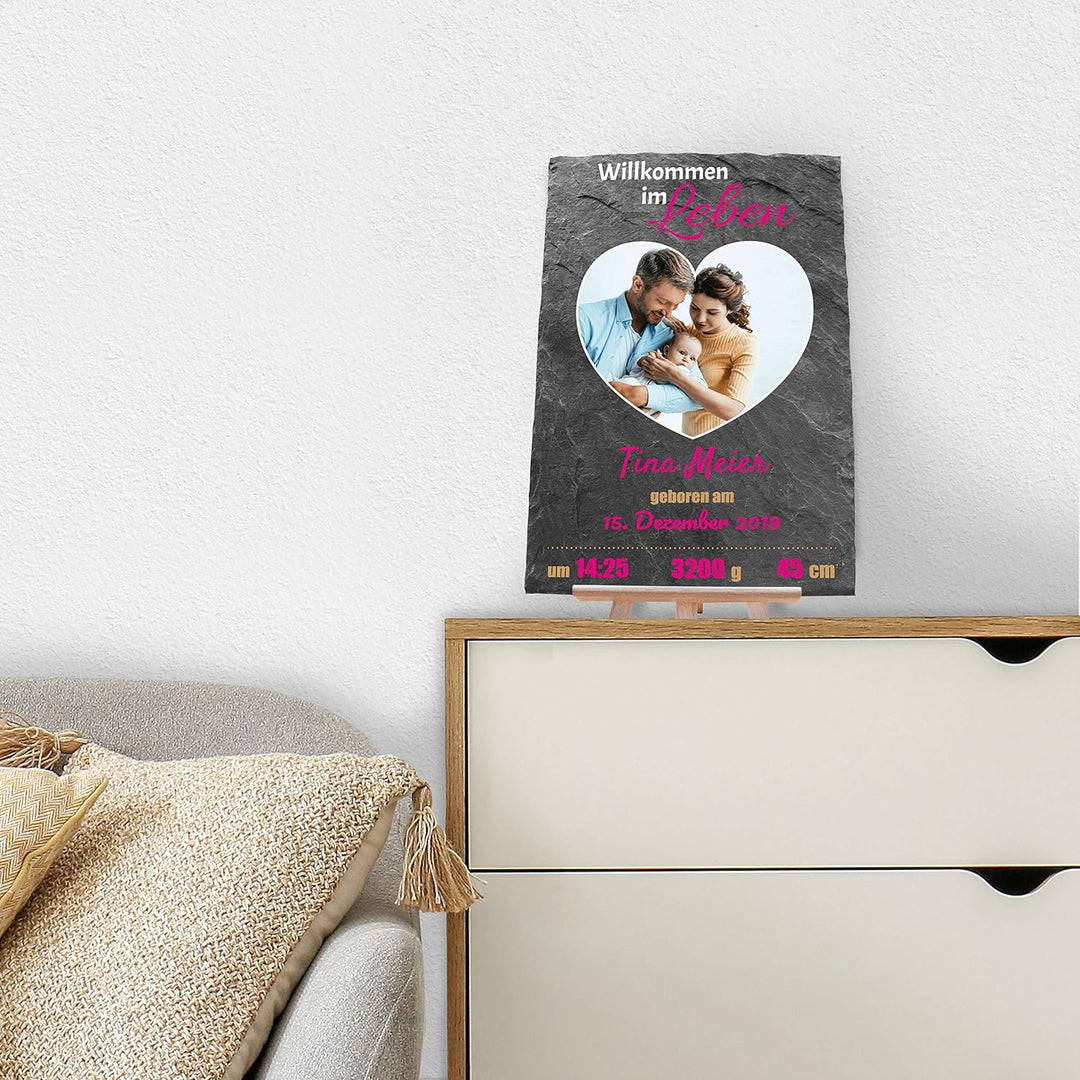 wandmotiv24 Personalisierbare Schiefertafel als Geschenk zur Geburt, 20 x 30 cm, Staffelei, Foto & G