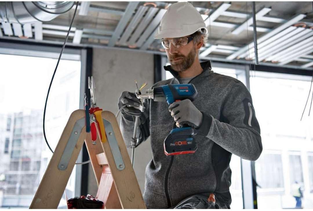 Bosch Professional 18V System Akku-Heissluftgebläse GHG 18V-50 (ohne Akkus und Ladegerät, inkl. GHG