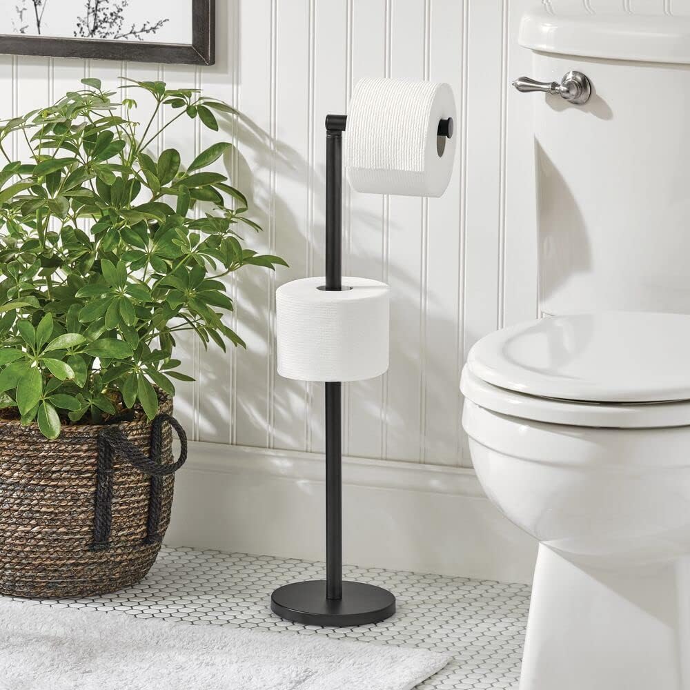 mDesign Toilettenpapierhalter frei stehend – moderner Papierrollenhalter für Badezimmer & Gäste-WC –