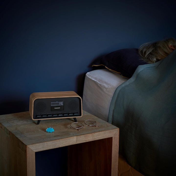 THOMSON Bluetooth-Radio, Vintage, Cosy, 30 W, FM-Radio, Dual-Alarm, Écran LCD, USB-C-Ladegerät, Alim