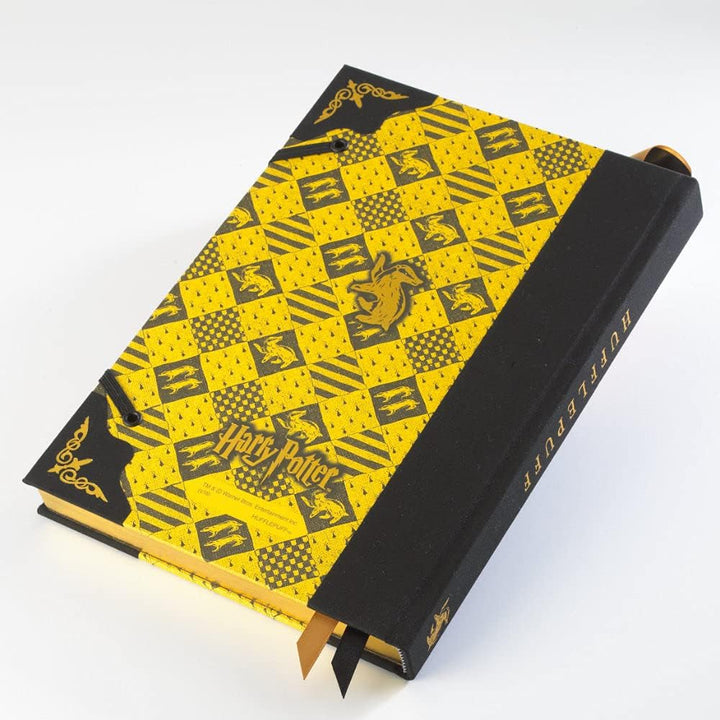 The Noble Collection Harry Potter Premium Notizbuch Hufflepuff Wappen gelb, Hardcover, gebunden, mit
