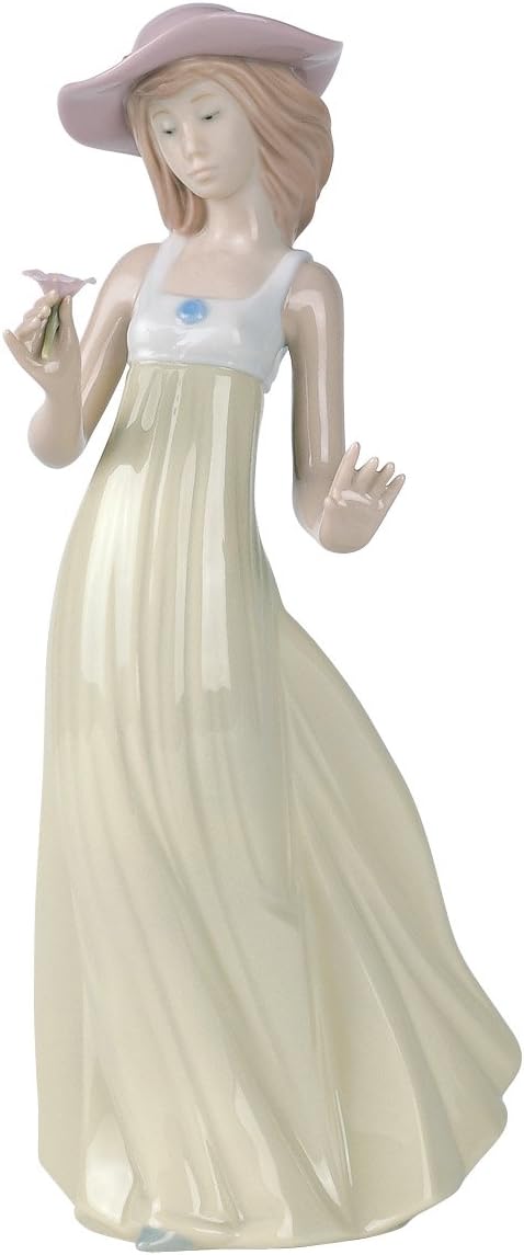 NAO Gentle Breeze Porzellanfigur