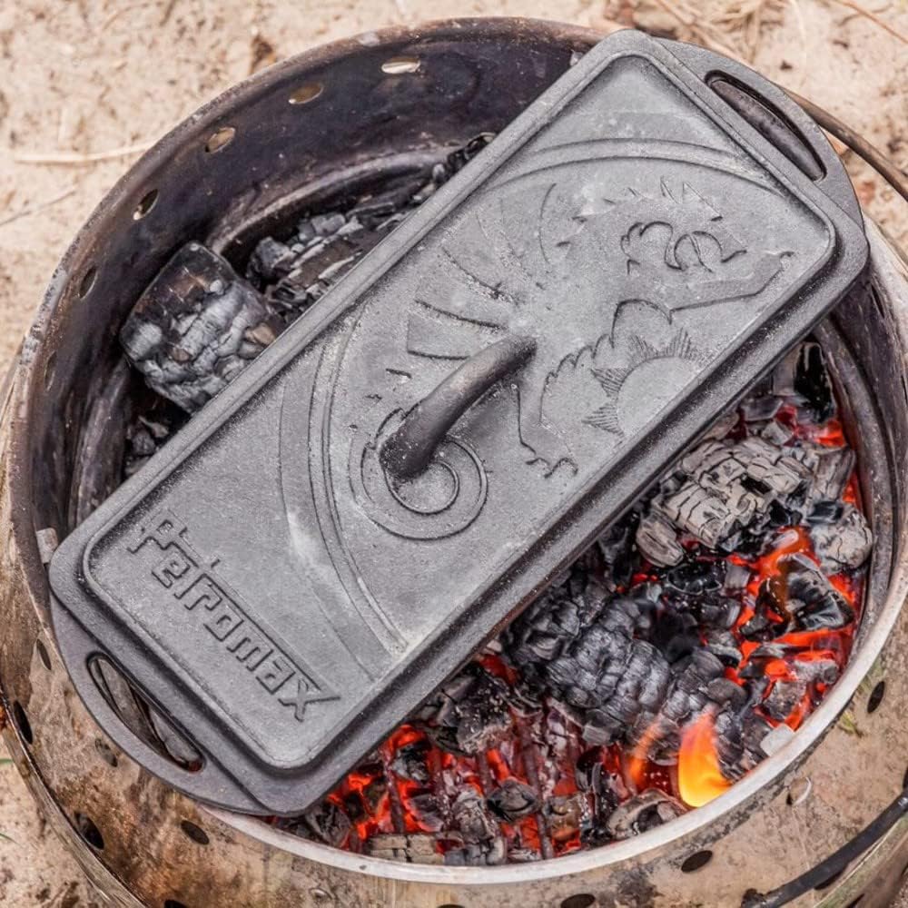 Petromax Gusseisen Kastenform ideal für Outdoor-Abenteuer, Deckel als Pfanne nutzbar 2,4 l Fassungsv