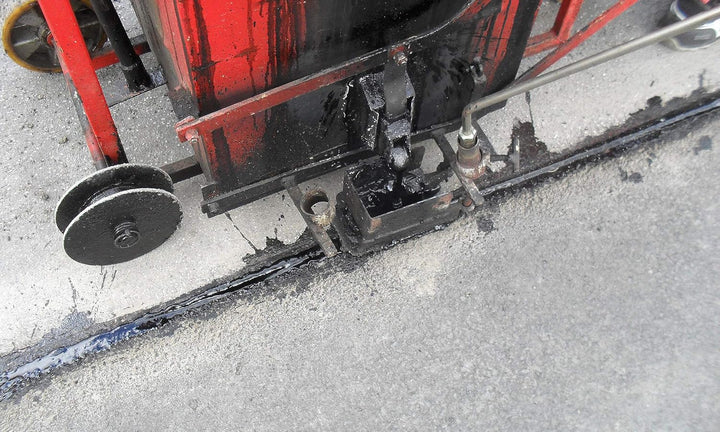 Kebu - Betonfugenvergussmasse BN Heiss-Vergussmasse Asphalt und Beton - Grösse: 12kg