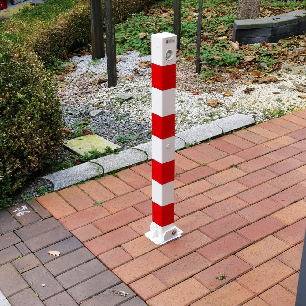 Absperrpfosten 900mm Hoch - 70x70mm Vierkantrohr, Umlegbar mit Dreikantverschluss, Duebelbefestigung