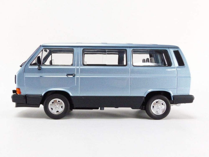 Norev NV188544 1:18 1990 VW Multivan, hellblau, metallic