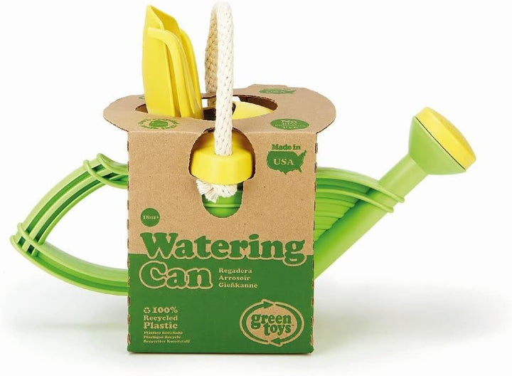 Green Toys 8601111 Giesskanne inkl. Harke und Schaufel, Spielzeug für Garten, Sandkasten und Strand,