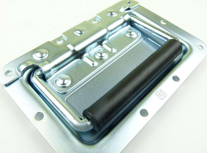 Adam Hall Hardware 34082 M2 AH - 2er Set Klappgriff/Kistengriff gefedert silber in 8 mm Einbauschale