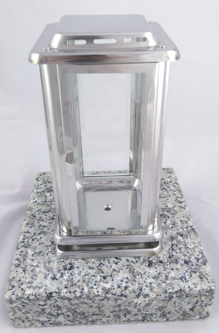 designgrab Grablampe Royal aus Edelstahl mit Granitsockel aus Granit Schlesisch/Striegauer/Dornberg/
