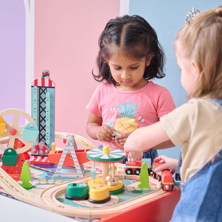 Teamson Kids Eisenbahn Spieltisch mit 6 Mini-Spielen & Aufbewahrung