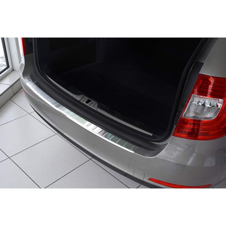 Avisa Edelstahl Heckstossstangenschutz kompatibel mit Skoda Superb Combi 2013-2015 'Ribs'