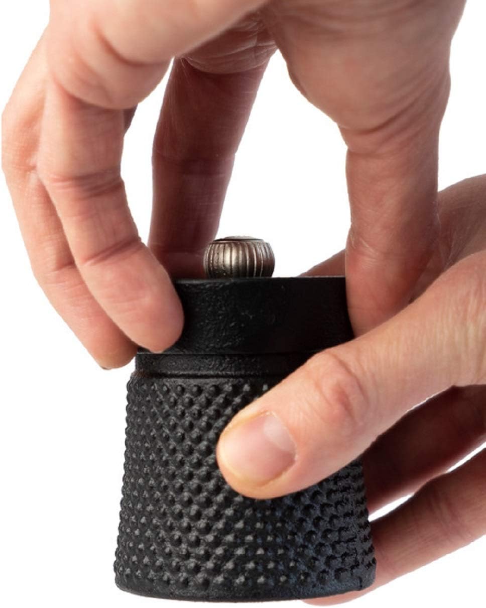 Peugeot Bali Fonte Manuelle Pfeffermühle, Klassische Mahlgradeinstellung, Höhe: 8 cm, Gusseisen, Sch