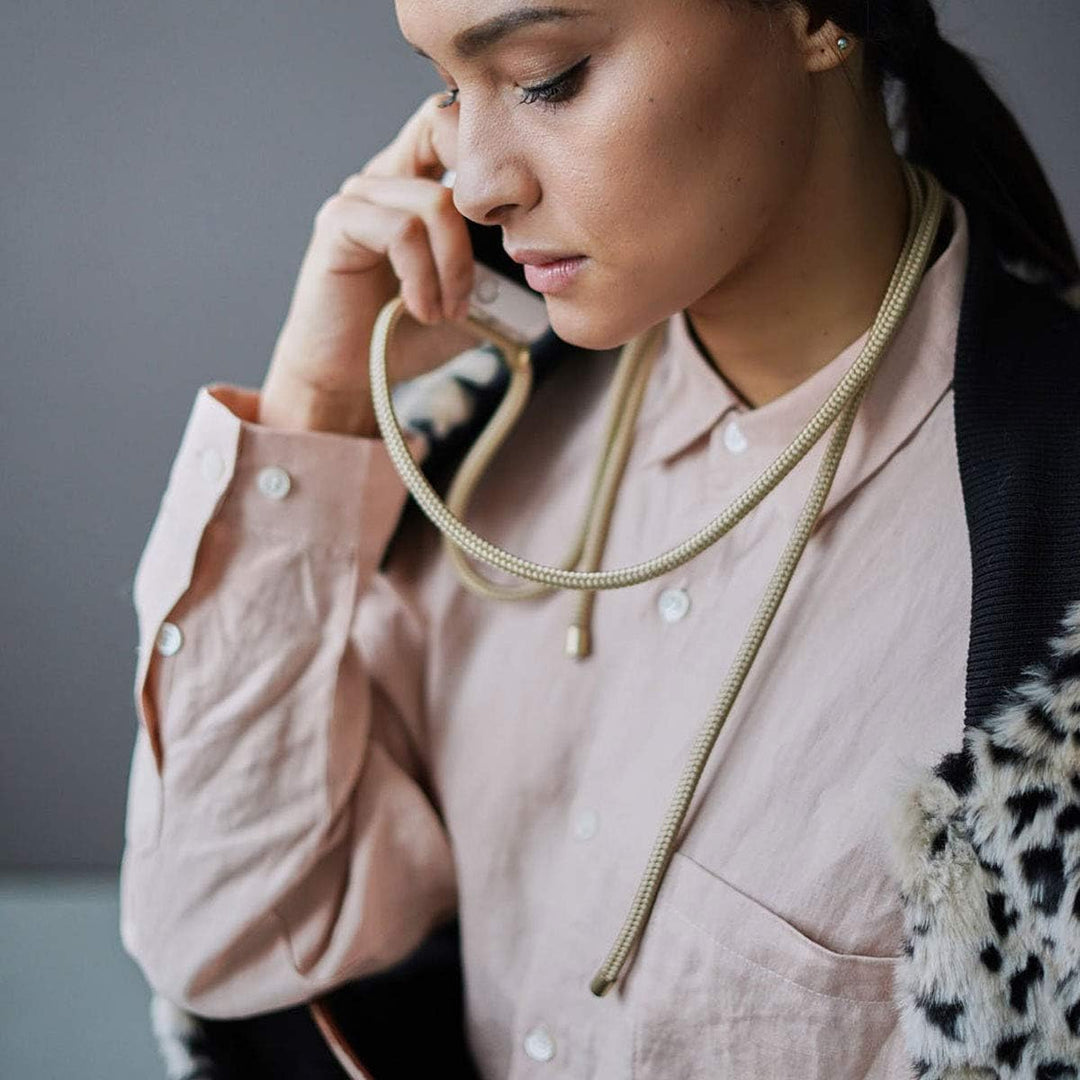 KNOK Handykette Kompatibel mit Apple iPhone 7/8 - Silikon Hülle mit Band - Handyhülle für Smartphone