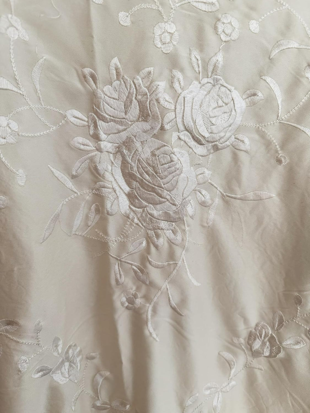 Dreieckiger bestickter Schal mit Fransen, 150/100/20 Cremeweiss, Weiss, Cremeweiß, Weiß