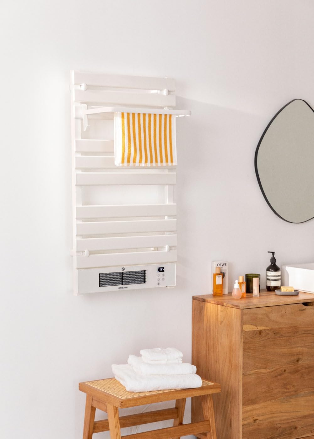 CREATE / WARM Towel PRO + Stange/Badheizkörper Weiss mit Heizstrahler, Fernbedienung, mit Ablage 3 S