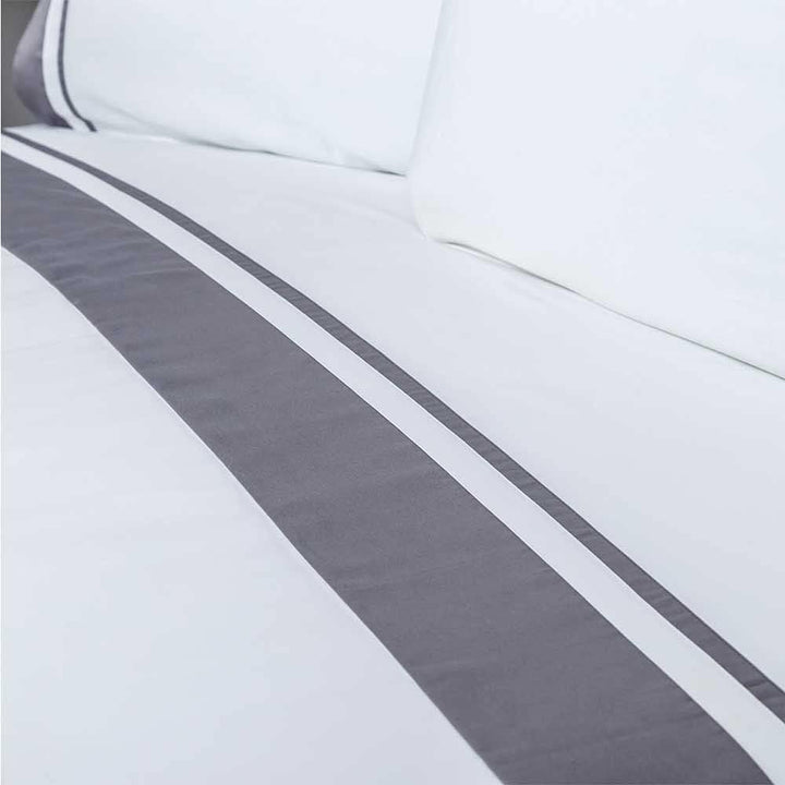 COTTON ARTean Bettwäsche-Set, ägyptische Baumwolle, Fadenzahl 300, Weiss und Dunkelgrau, 135 x 190/2