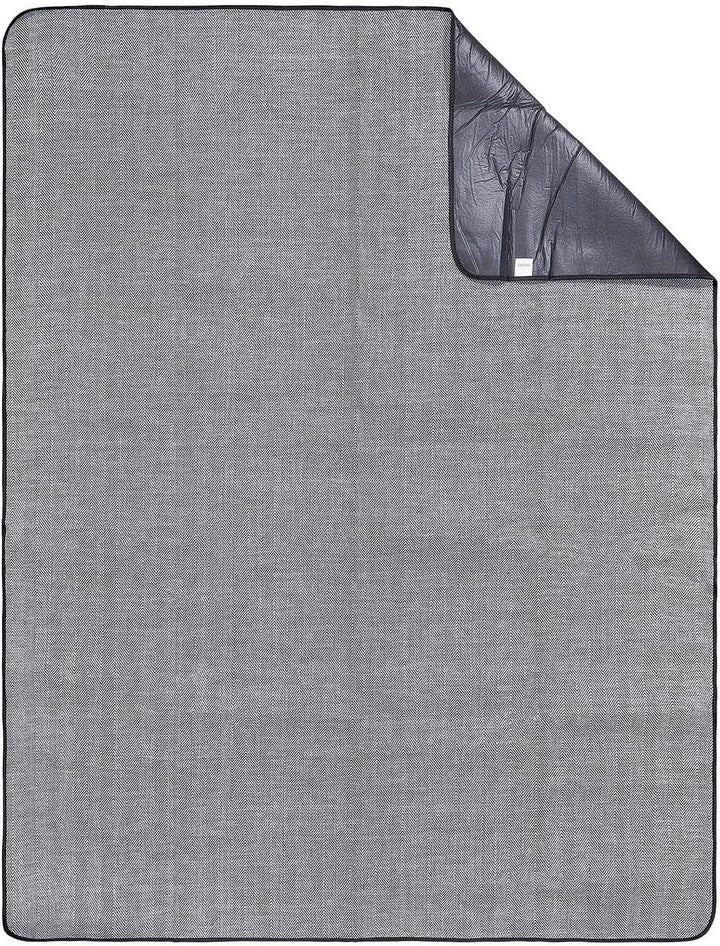 BUTLERS Picknickdecke 200x150 cm - Wanderlust - Campingdecke Outdoor im Fischgrat Design | Decke für