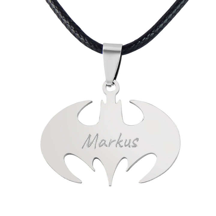 Hanessa Personalisierte Kette mit Gravur Edelstahl 45-60 cm mit Anhänger Fledermaus in schwarz - Per