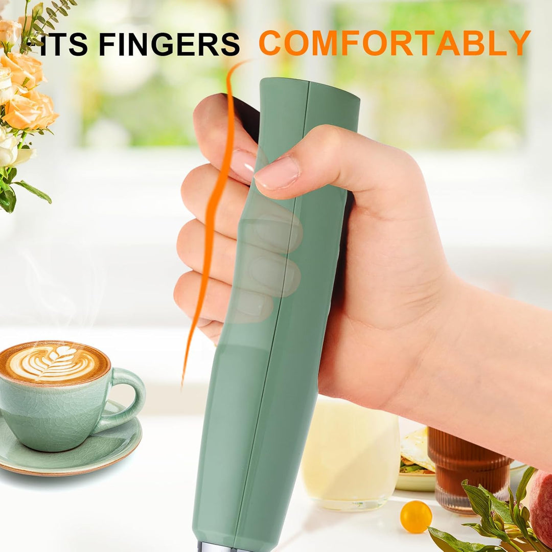 YUSWKO Wiederaufladbarer Milchaufschäumer für Kaffee mit Ständer, Handheld Getränkemixer mit 3 Köpfe