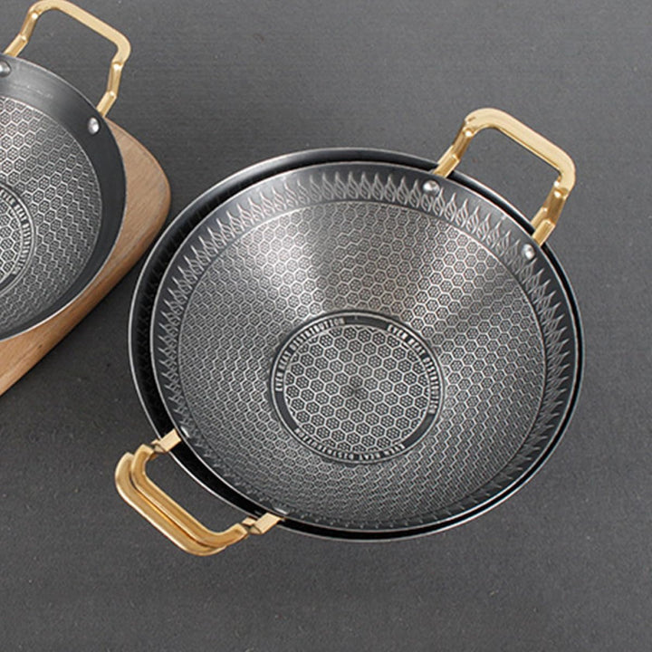 SEWACC Kleine Edelstahl Wok Pfanne 24cm mit Hitzeschutzgriffen und Wabenstruktur für Elektro und Gas